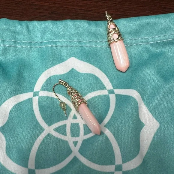 Kendra Scott Blush Pink and Gold Earrings - Picture 4 of 5